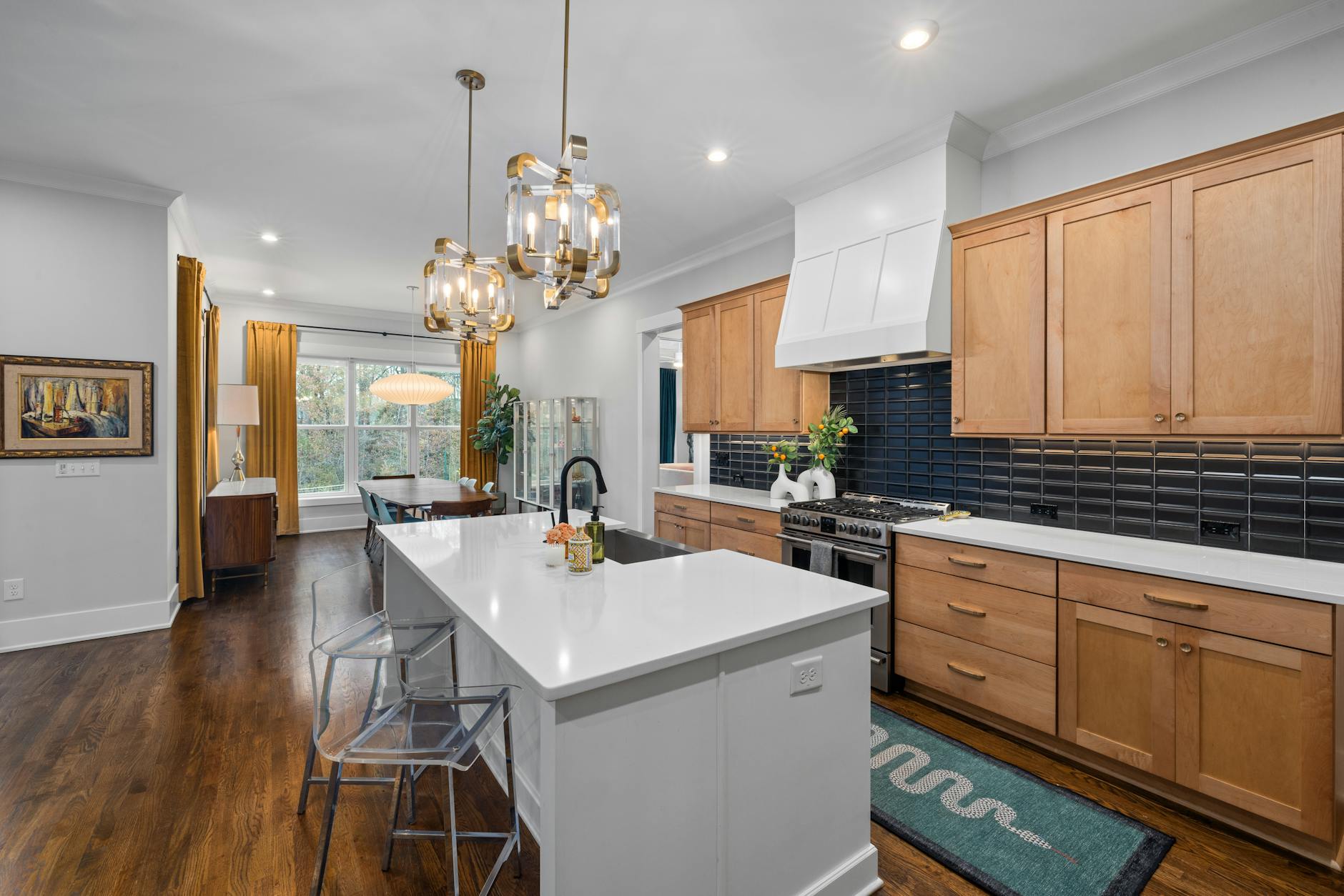 Budget vs Premium Rugs: When to Spend More | Cheap vs Expensive Rugs: What Changes in a comfortable everyday home