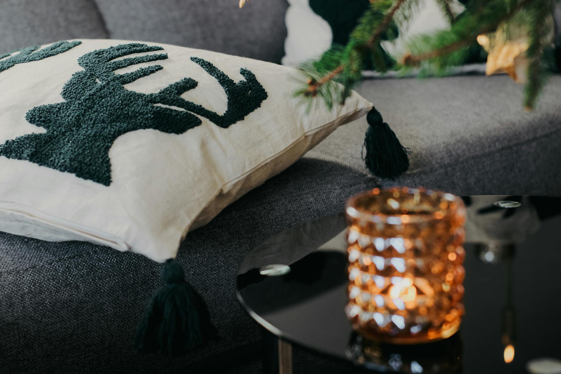 How to Choose Candles That Make Your Home Feel Cozy in a comfortable everyday home